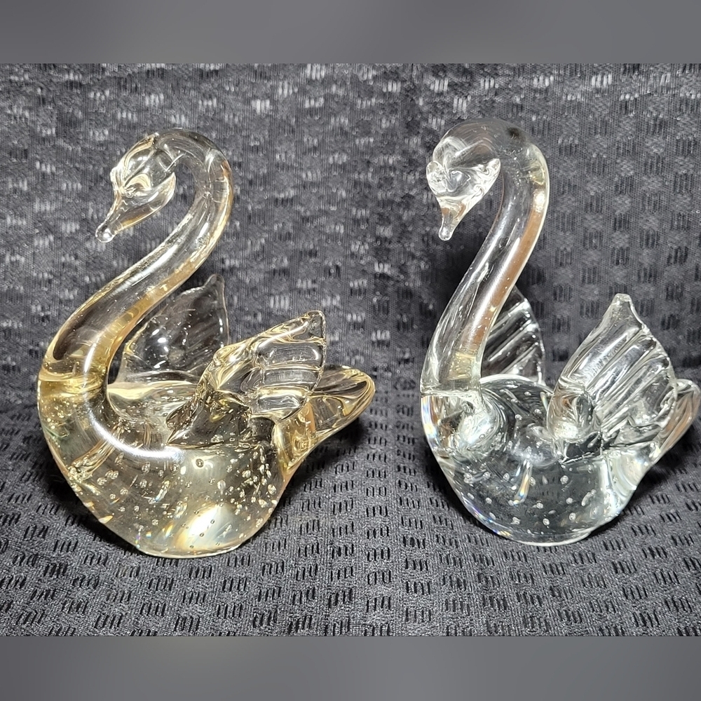 Set Of 2 Blown Glass Swan Figurine Art Sculpture‎ Paperweight Clear With Bubbles